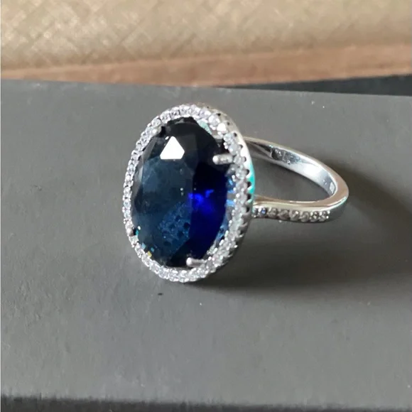 Beautiful Royal blue cocktail statement ring 💍 - Picture 6 of 11